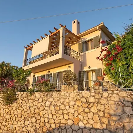 Brian & Dora's House In Kontogourata Kardhakata